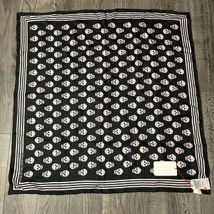 Alexander McQueen Black and Pink Skull Scarf